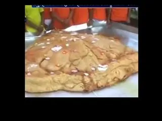 Presenting, at 332kg, world's largest samosa - Sakshi