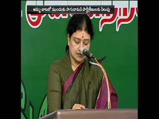 Shashikala taking powers as AIADMK general secretary - Sakshi