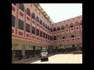 Private school restrict 20 student in school In Hyderabd - Sakshi