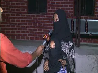 canteen owner misbehave with school girl - Sakshi