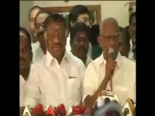 Panneerselvam followers talk media - Sakshi