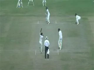 shami attacks with bouncers - Sakshi