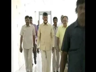 minsters give shock to chandrababu - Sakshi