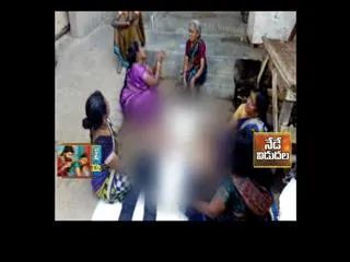 2 died after fall into srikurmam pushkarini - Sakshi