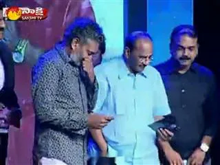 Rajamouli Ties Vijayendra Prasad Shoe Lace - Sakshi