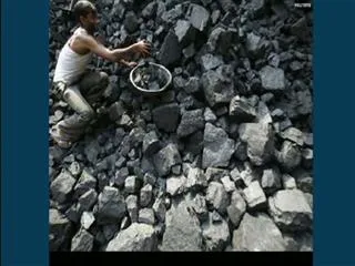 Centre plans to break up Coal India - Sakshi