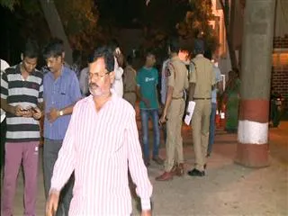 5 students missing in ambarpet - Sakshi