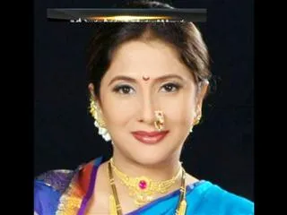 Actress Tweeted Suresh Prabhu About Rats In First Class. Bag Destroyed - Sakshi