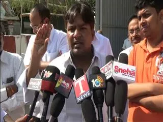 Colony people complaint on MLA - Sakshi