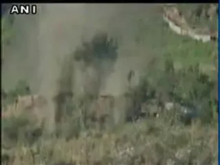 Indian Army attacks pakistani bunkers across loc again - Sakshi