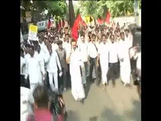 MK Stalin along with opposition parties stage rail roko across Tamil Nadu - Sakshi