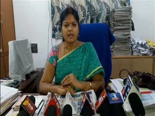 woman angry on Porn video in the Whats app group - Sakshi