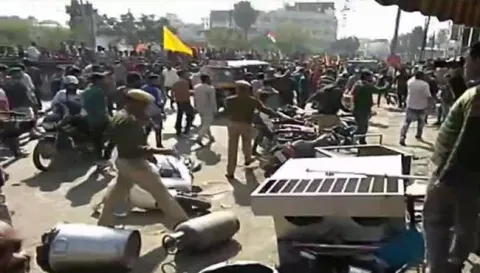 Karni Sena protest intesifies against Padmaavat - Sakshi