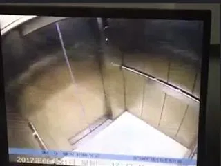 Woman in China has her leg cut off by lift doors - Sakshi