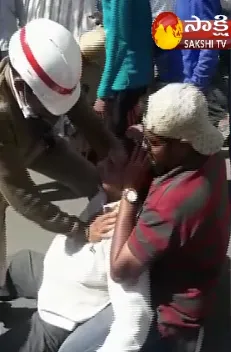 traffic police save man life in hyderabad - Sakshi