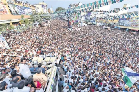 YS Jagan mohan reddy promises to apsrtc merge in government - Sakshi