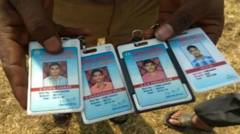 four students drown in west godavari - Sakshi