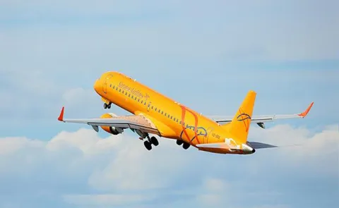 Russia flight crashed minutes after take off in Moscow - Sakshi