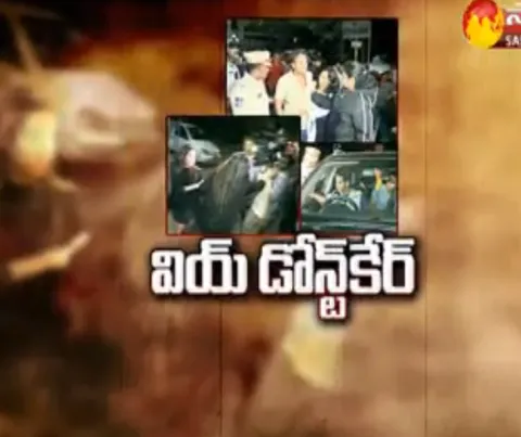 ladies misbehave with police at drunk and drive - Sakshi