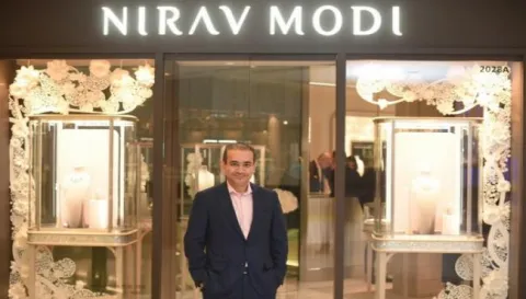 Nirav Modi said to have left the country before PNB FIR - Sakshi