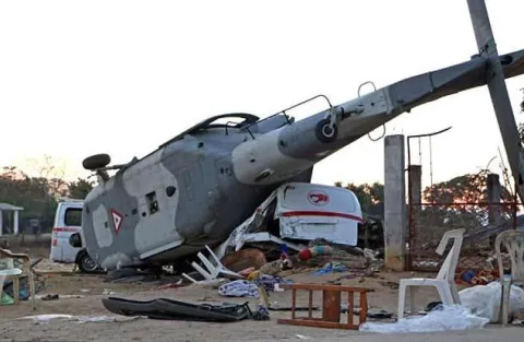 minister's quake zone copter crash in mexico - Sakshi