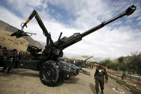 Bofors scandal: CBI moves Supreme Court challenging - Sakshi