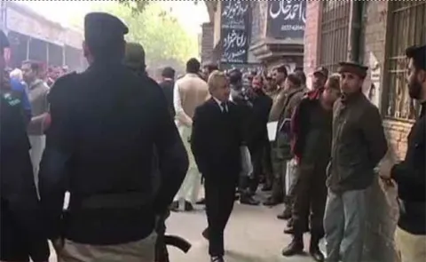 2 lawyers killed in Lahore court firing  - Sakshi