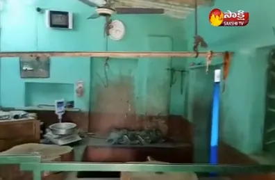 Hyd police arrest man for extracting oil from animal waste - Sakshi