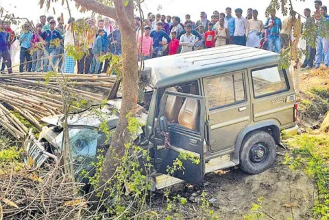 Road accident in bihar - Sakshi