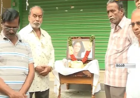 Relatives Sad With Sridevi death  - Sakshi