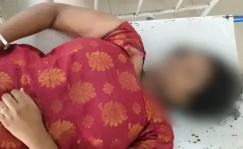 Chaitanya student commits suicide in Edupugallu compus - Sakshi