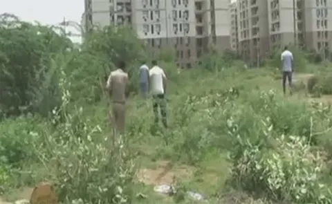 18 Encounters In 48 Hours In Uttar Pradesh  - Sakshi
