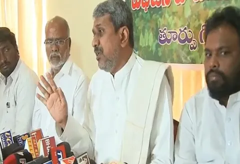 Chalasani Srinivas Fires On TDP MPs - Sakshi