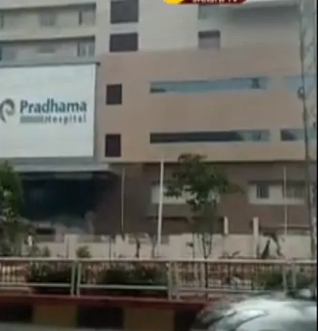  Acid attack on woman for jewelry - Sakshi