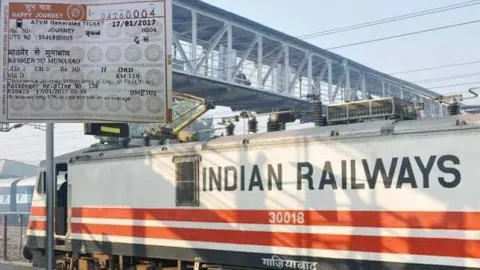Indian Railways passengers can now transfer their train ticket to someone else - Sakshi