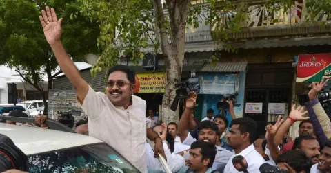 TTV Dinakaran will announce the name of his political party, unveil its flag in Madurai on March 15 - Sakshi