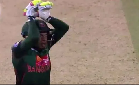 Mushfiqur Rahim Celebrates With A Nagin Dance - Sakshi