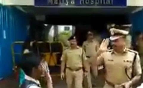 police commissioner salute to school boy - Sakshi
