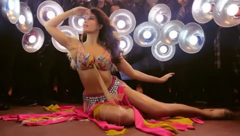 Jacqueline Fernandez Shares Madhuri Dixit Iconic Song Remix Teaser - Sakshi