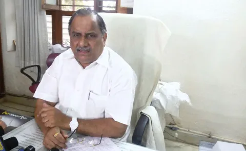 Mudragada Padmanabham Slams Chandrababu Naidu Over AP Special Status - Sakshi