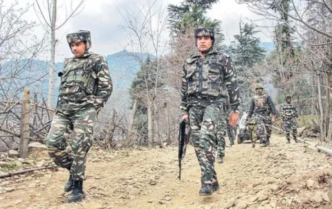Four terrorists killed in Kupwara encounter - Sakshi