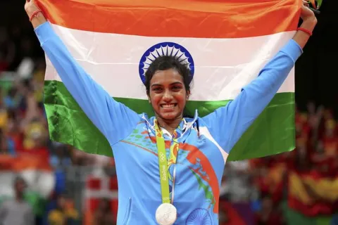 PV Sindhu to be Indias flag-bearer at CWG opening ceremony - Sakshi