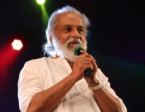 Singer Yesudas Comments On Guruvayur Temple Entry - Sakshi