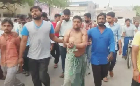 Psycho Attacks people In Gunturs Macherla - Sakshi