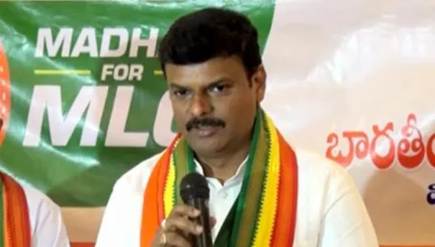 No State Will Be Given Special Status Says Madhav - Sakshi