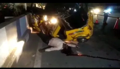 Road Accident in Begumpet,Car Hits Auto - Sakshi