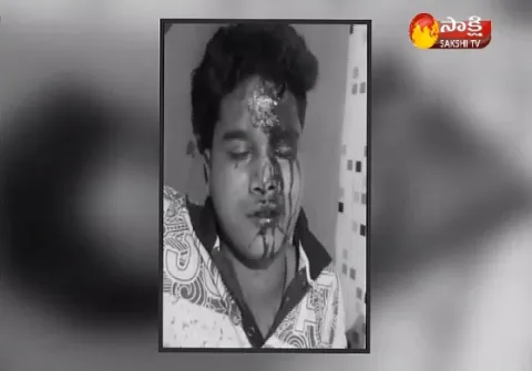 Man attack with  in hair saloon with Scissor - Sakshi
