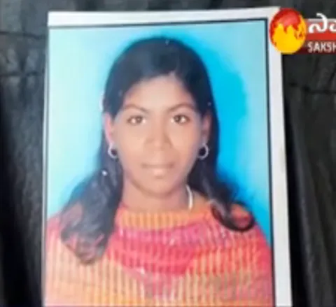 Search Results Minor Girl Allegedly Raped And Burnt In Mirdoddi In Telangana - Sakshi