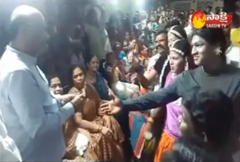 TDP minister Chintakayala Ayyanna Patrudu in vishakapatnam  - Sakshi