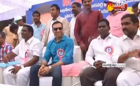 VVS Laxman Started The Cricket Tournament At Ibrahimpatnam - Sakshi